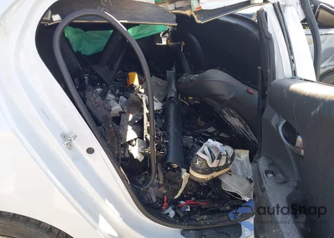 2020 Hyundai Veloster 2.0 Premium z USA, uszkodzony, nr VIN KMHTG6AF7LU021208